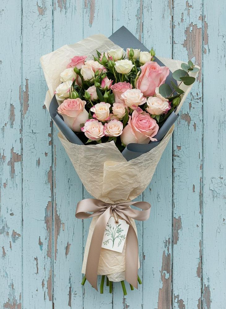 Букет цветов из: Розы в Линёво Новосибирской области