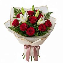 Букет цветов из:  Лилии и Розы в Линёво Новосибирской области