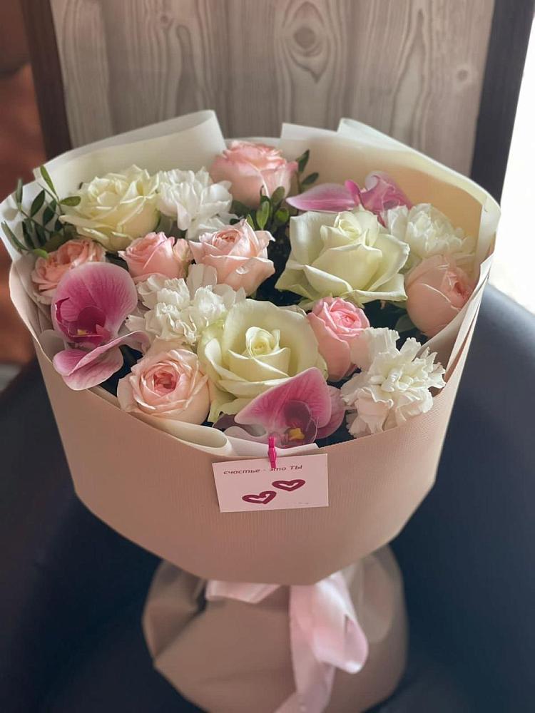 Букет цветов из: Орхидеи, Розы и Гвоздики в Линёво Новосибирской области