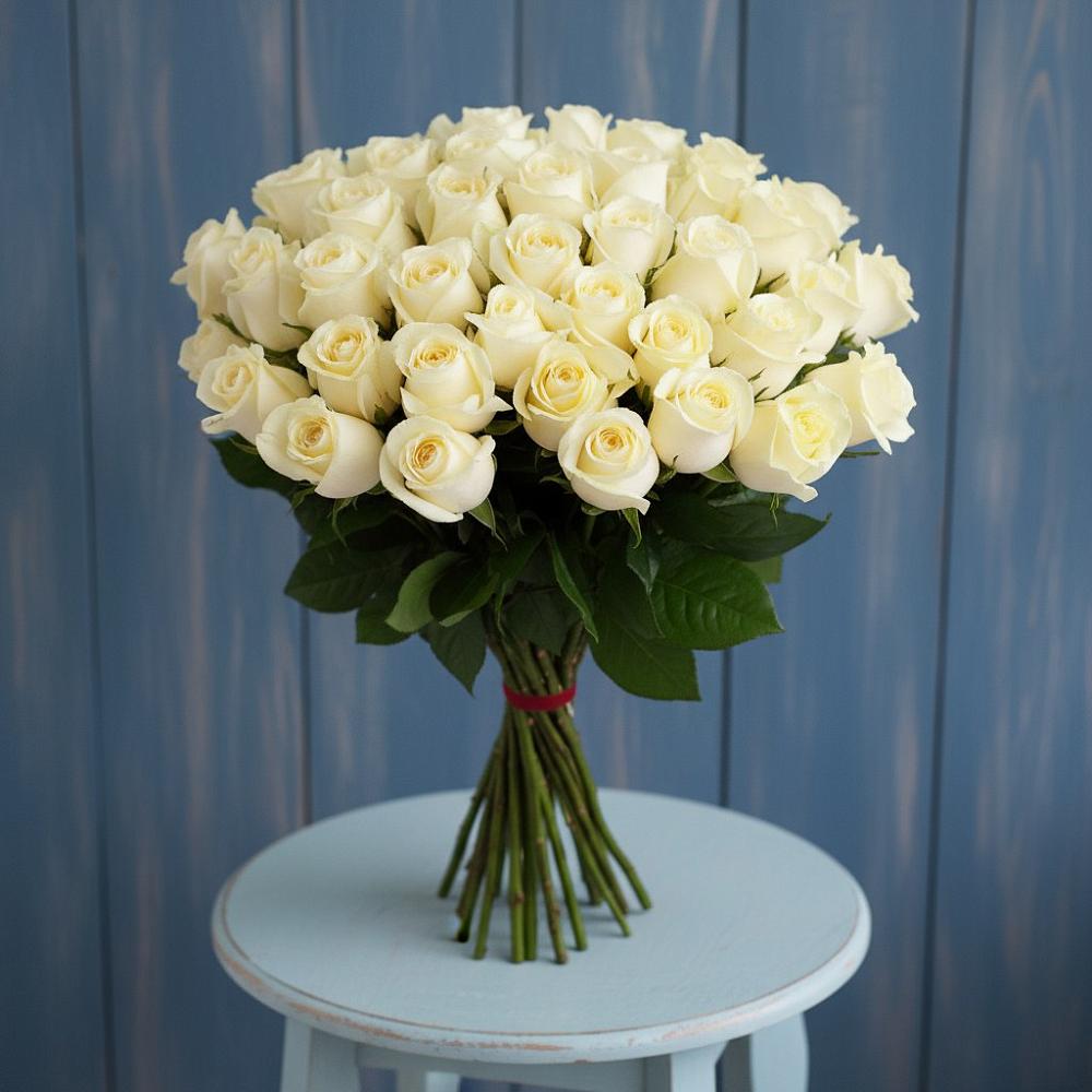 Букет 51 Белая роза Эдлесс Лав в Линёво Новосибирской области