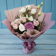 Букет цветов из:  Розы и Лизиантусы в Линёво Новосибирской области