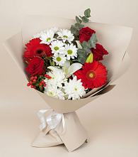 Букет цветов из:  Розы, Хризантемы, Герберы и Лилии в Линёво Новосибирской области