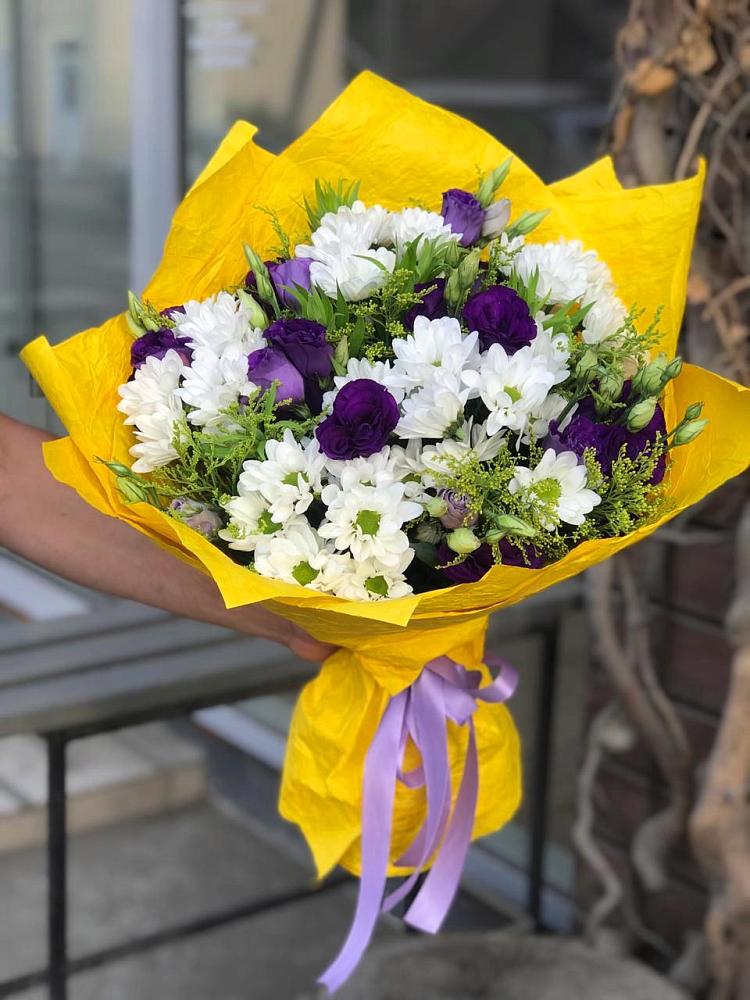 Букет цветов из: Ирисы, Хризантемы и Ромашки в Линёво Новосибирской области