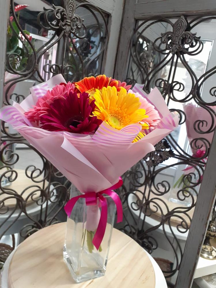 Букет цветов из: Герберы в Линёво Новосибирской области