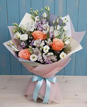 Букет цветов из:  Лизиантусы, Розы, Альстромерии и Гипсофила в Линёво Новосибирской области