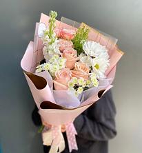Букет цветов из:  Хризантемы и Розы в Линёво Новосибирской области