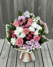 Букет цветов из:  Альстромерии, Гвоздики, Розы и Хризантемы в Линёво Новосибирской области