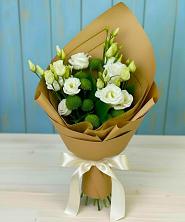 Букет цветов из:  Хризантемы и Лизиантусы в Линёво Новосибирской области