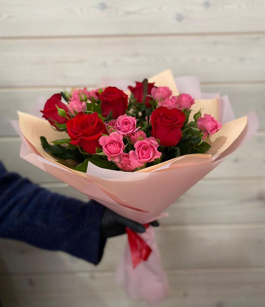 Букет цветов из: Розы в Линёво Новосибирской области