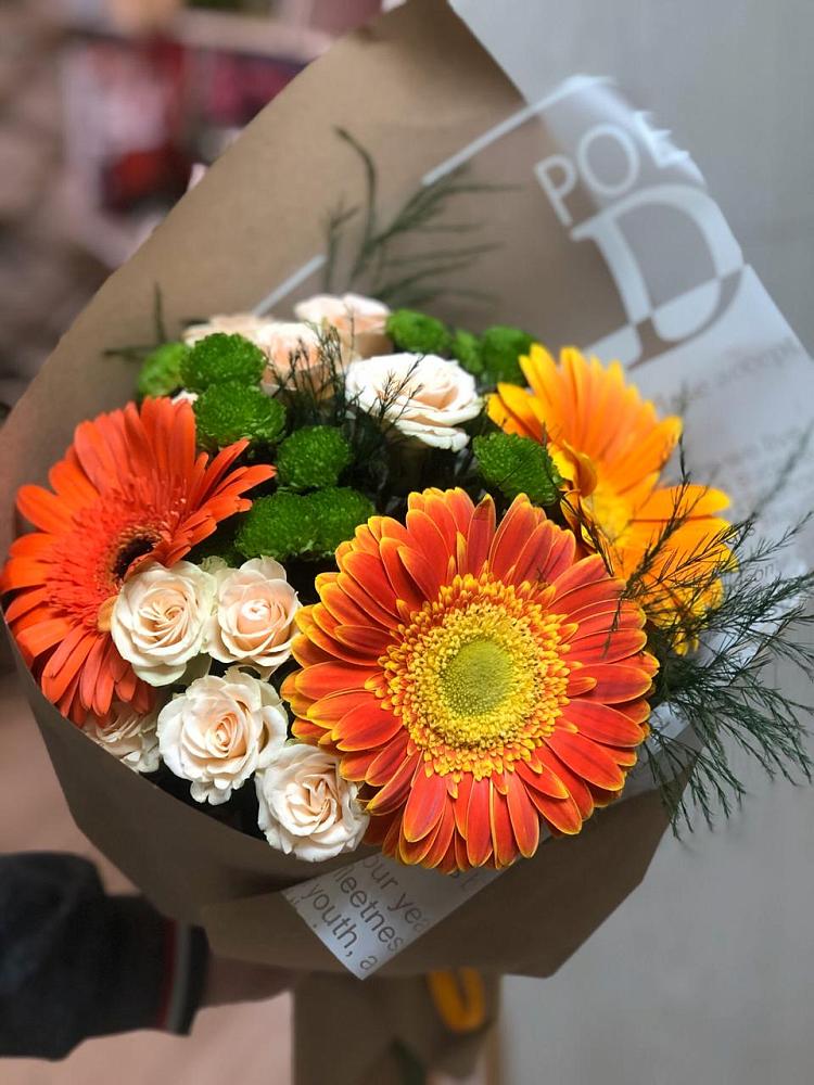 Букет цветов из: Герберы, Хризантемы и Розы в Линёво Новосибирской области