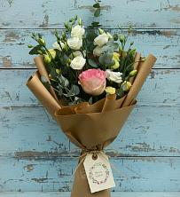 Букет цветов из:  Розы и Лизиантусы в Линёво Новосибирской области