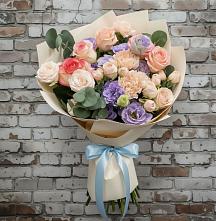 Букет цветов из:  Розы, Лизиантусы и Гвоздики #REPLACE_PRED# Линёво Новосибирской области